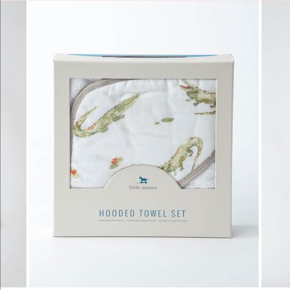 Little Unicorn hooded towel set